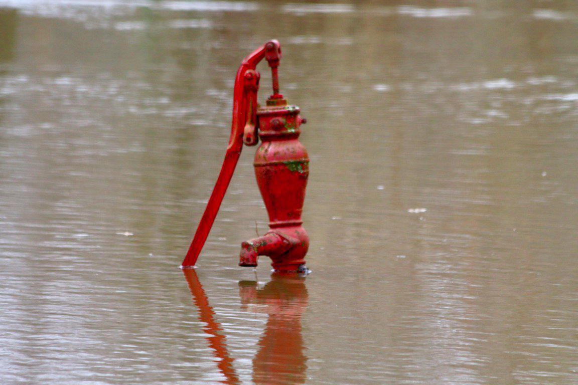 Surge expected on Kankakee as river floods Lake County homes